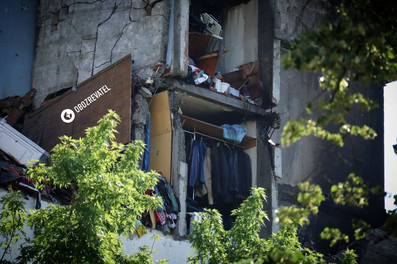 Вибух газу в багатоповерхівці в Києві: речі з будинку знаходили за кілька сотень метрів. Фоторепортаж