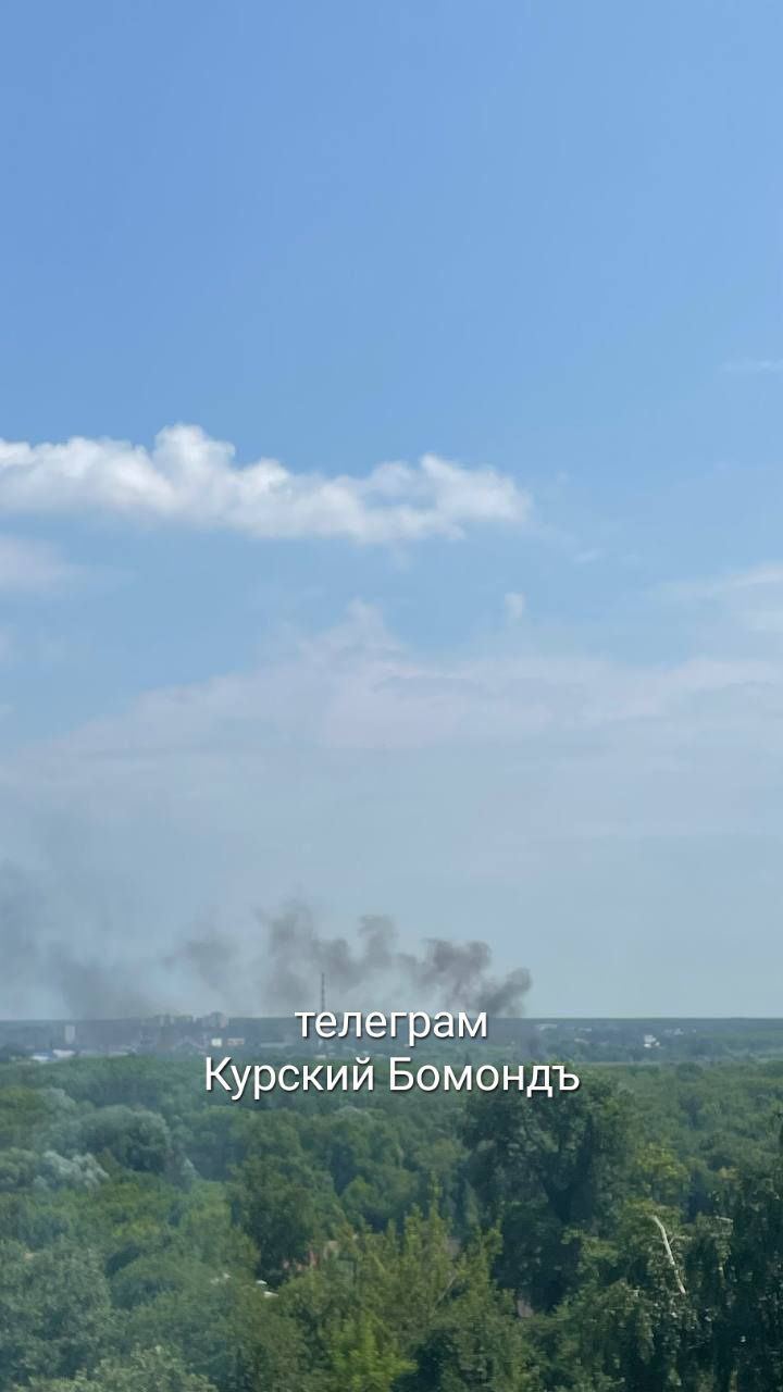 У Курську спалахнула потужна пожежа в районі залізничного вокзалу, а в Москві горить сміттєсортувальний комплекс. Фото