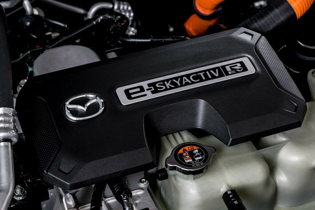Mazda відновлює випуск роторних двигунів