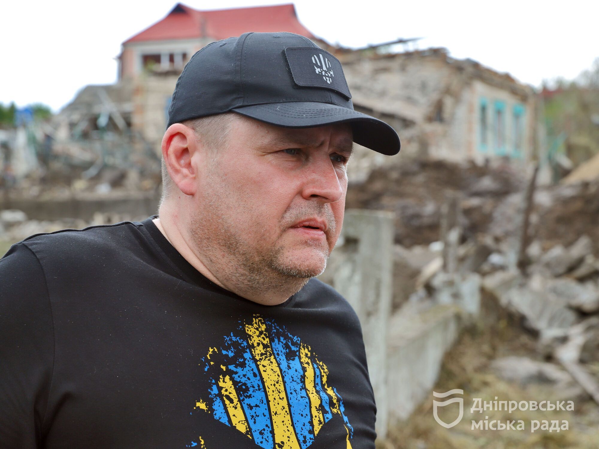 Філатов: "В приватному секторі Дніпра, куди влучила ракета РФ, працюють всі міські служби. Постраждалим виплатять допомогу"