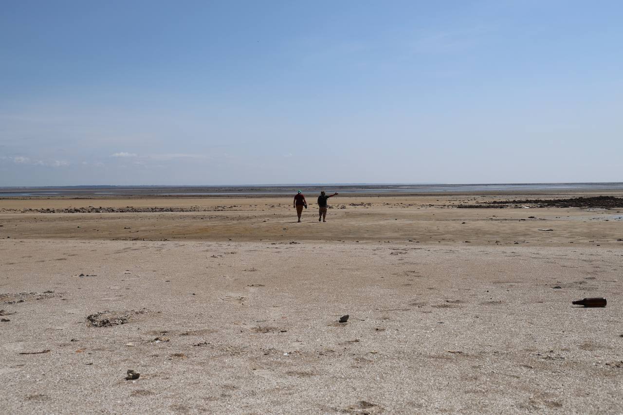 Высохло, как в Африке: в сети показали, как сейчас выглядит Каховское водохранилище. Фото и видео