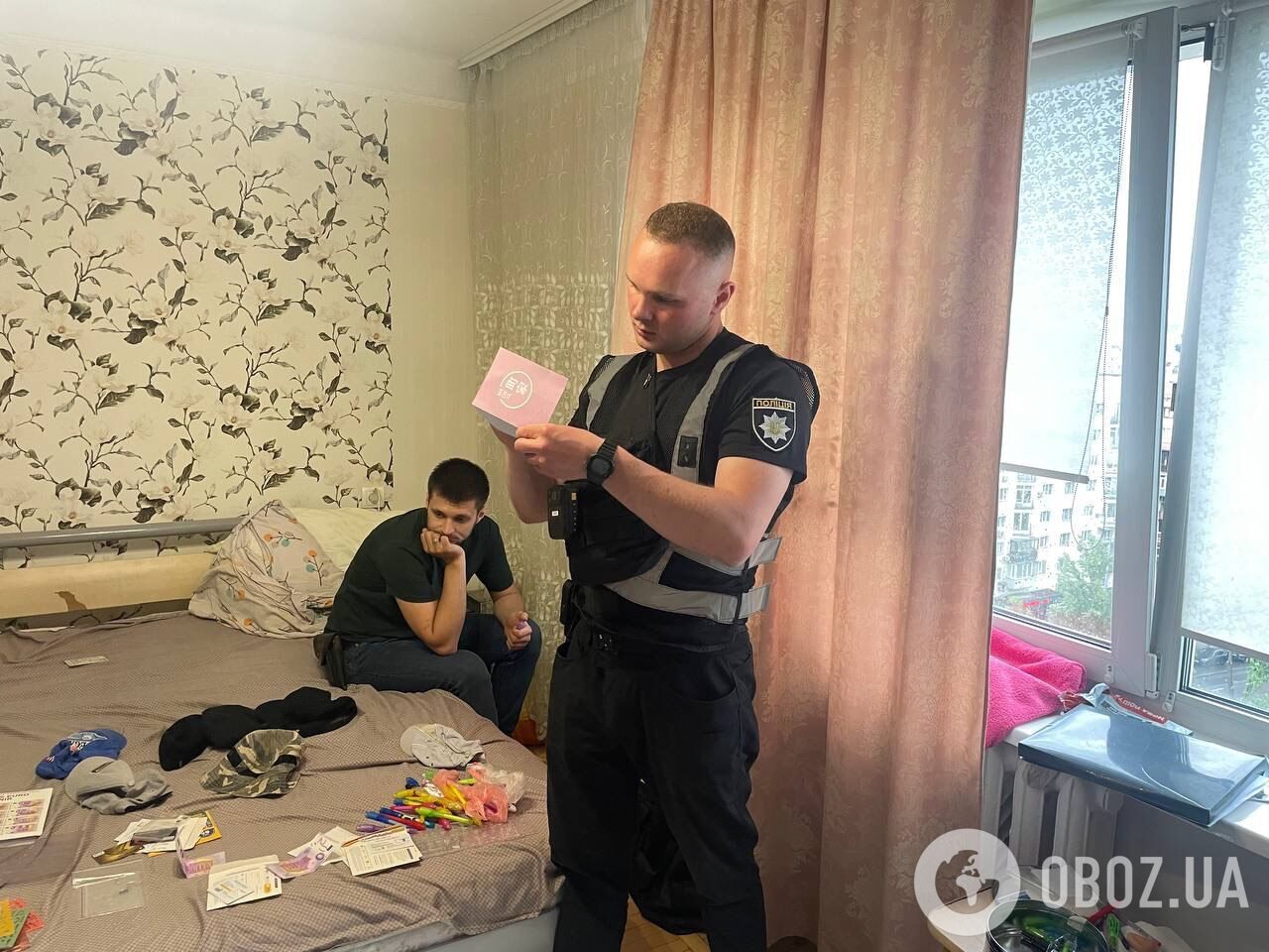 Поліцейські Київщини затримали іноземця-"гіпнотизера", який "купував" товари за фальшиві купюри. Відео
