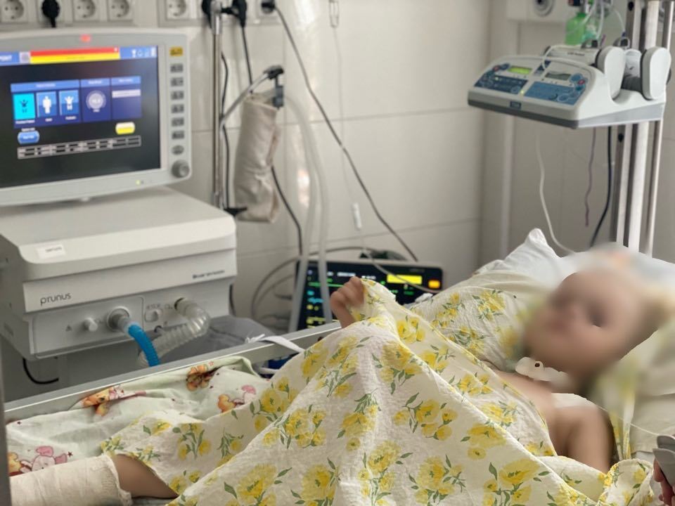 Родители проигнорировали прививку: в Ивано-Франковске 3-летнего ребенка вводили в кому, чтобы спасти от столбняка