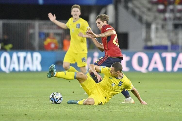 Украина упустила победу над Испанией, пропустив гол на последних секундах на чемпионате Европы по футболу U-21