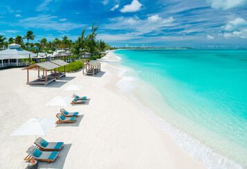 Топ-8 курортів усе включено в Терксі та Кайкосі. Знайди свій райський куточок на Багамському архіпелазі