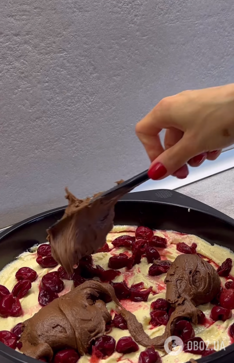 Элементарный шоколадный брауни с сыром и вишнями: лучше любых тортов
