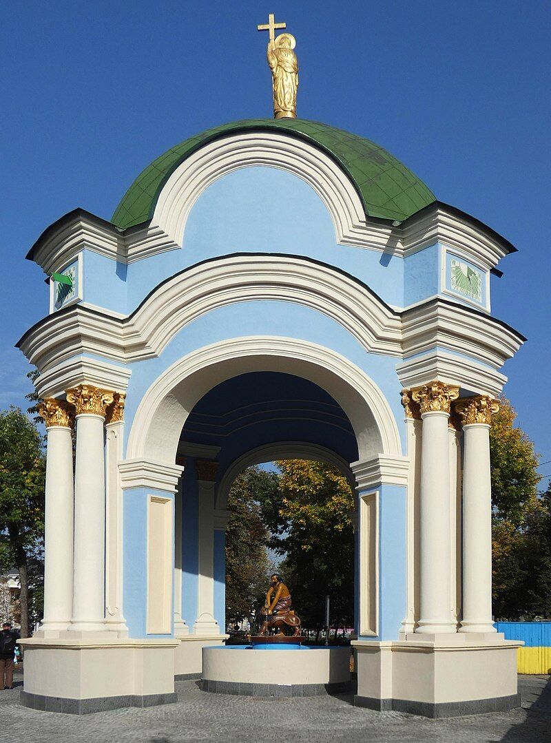 Замість Могилянки – дзвіниця та старий Гостинний двір: опубліковано унікальне фото Подолу в Києві 1916 року