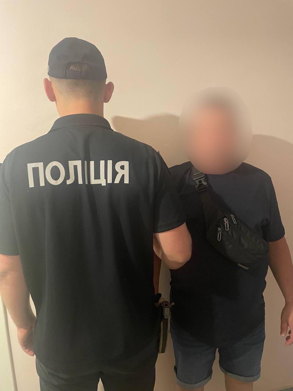 На Київщині затримали масажиста, якого підозрюють у зґвалтуванні 15-річного хлопчика. Фото та відео