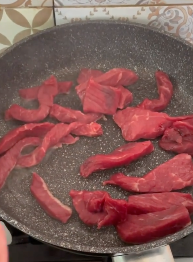 Скільки смажити м'ясо