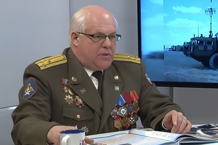 В России предложили пенсионерам дежурить на крышах домов, чтобы обнаруживать БПЛА