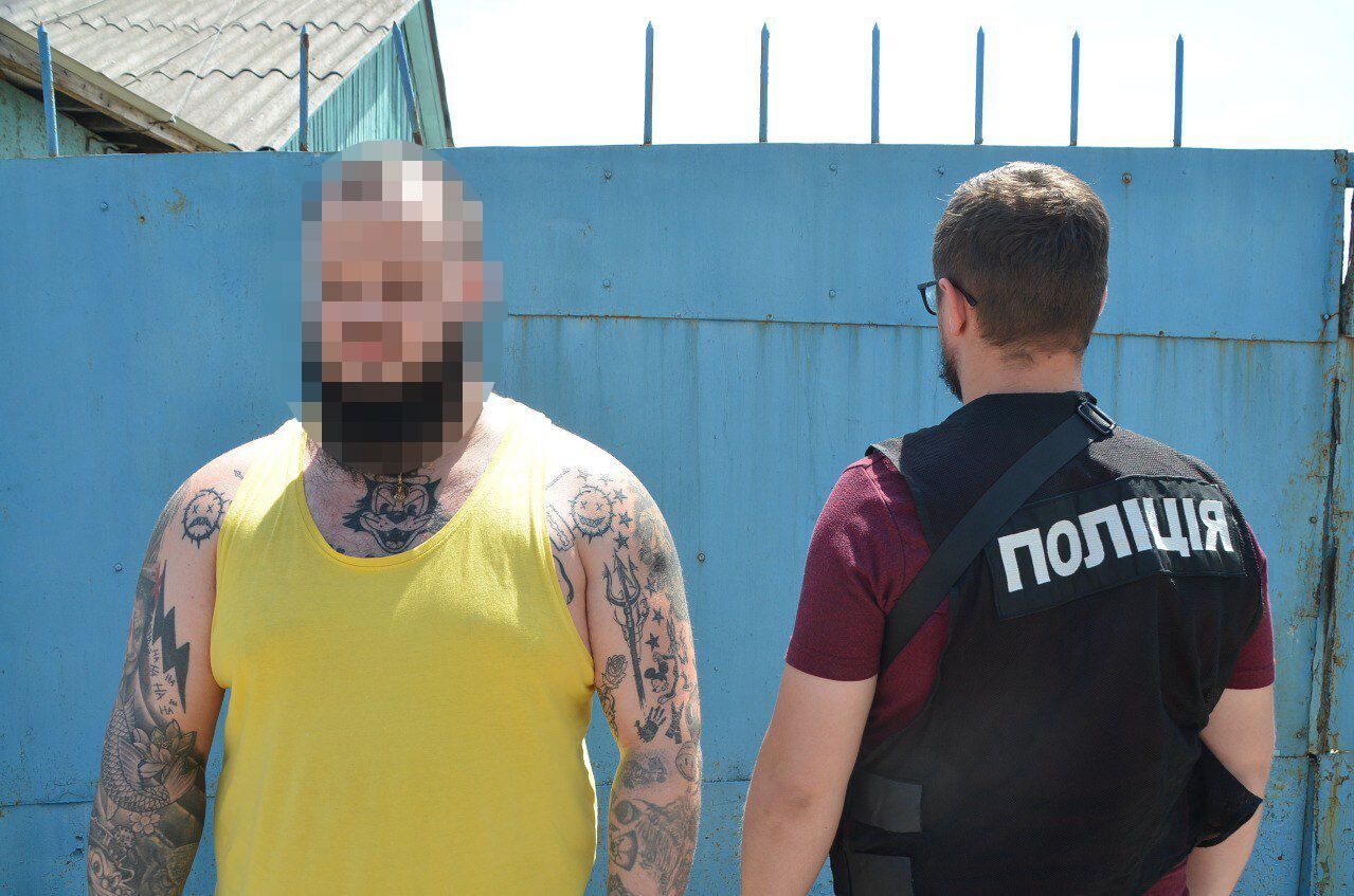 Поліцейські Києва викрили ділків, які збували психотропи по всій Україні: вилучили "товару" на 1,3 млн грн. Фото