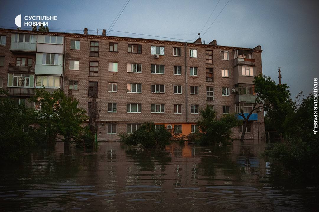 В Олешках є перші загиблі, у Херсоні продовжується підвищення рівня води: все про наслідки підриву Каховської ГЕС