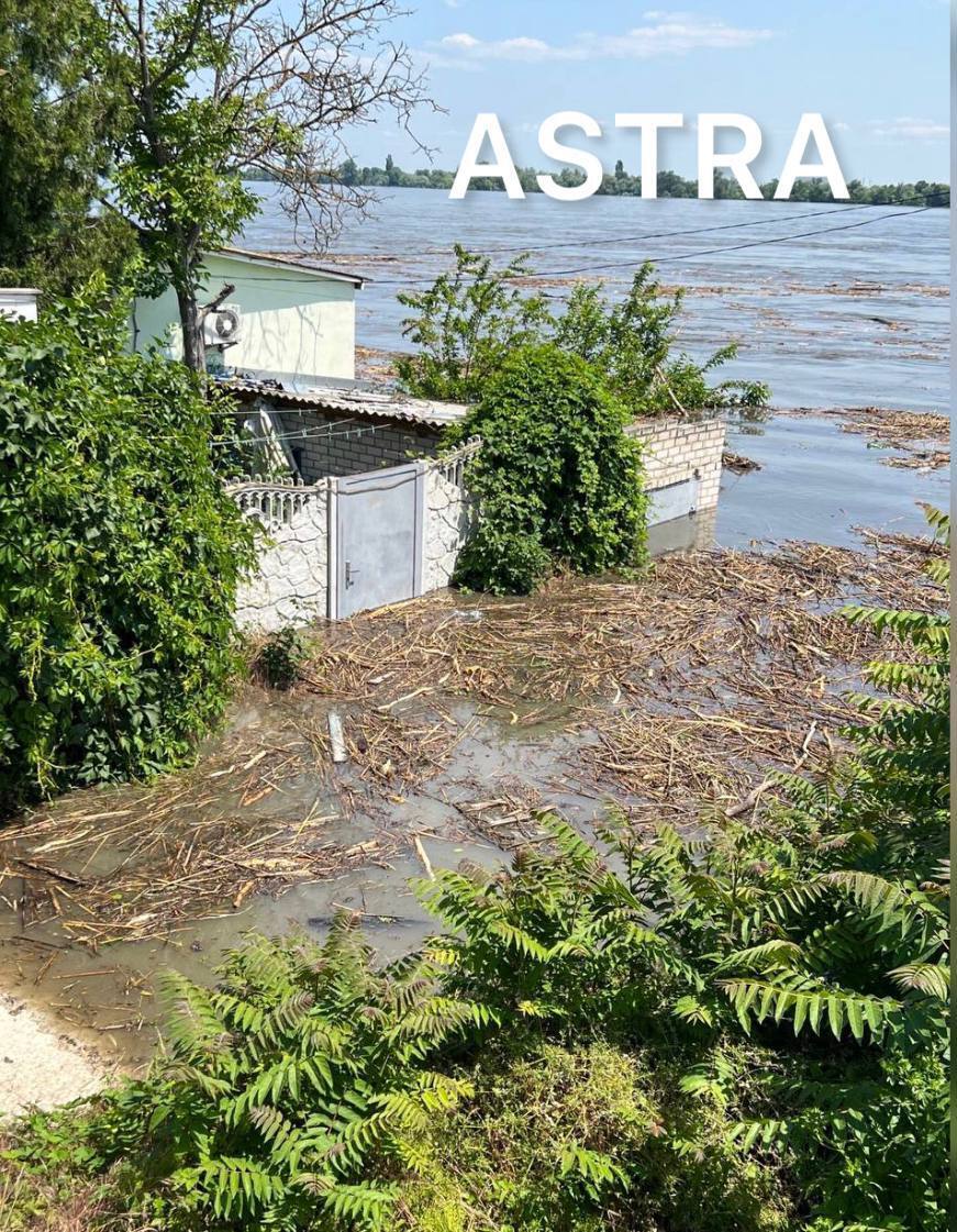 В Олешках є перші загиблі, у Херсоні продовжується підвищення рівня води: все про наслідки підриву Каховської ГЕС