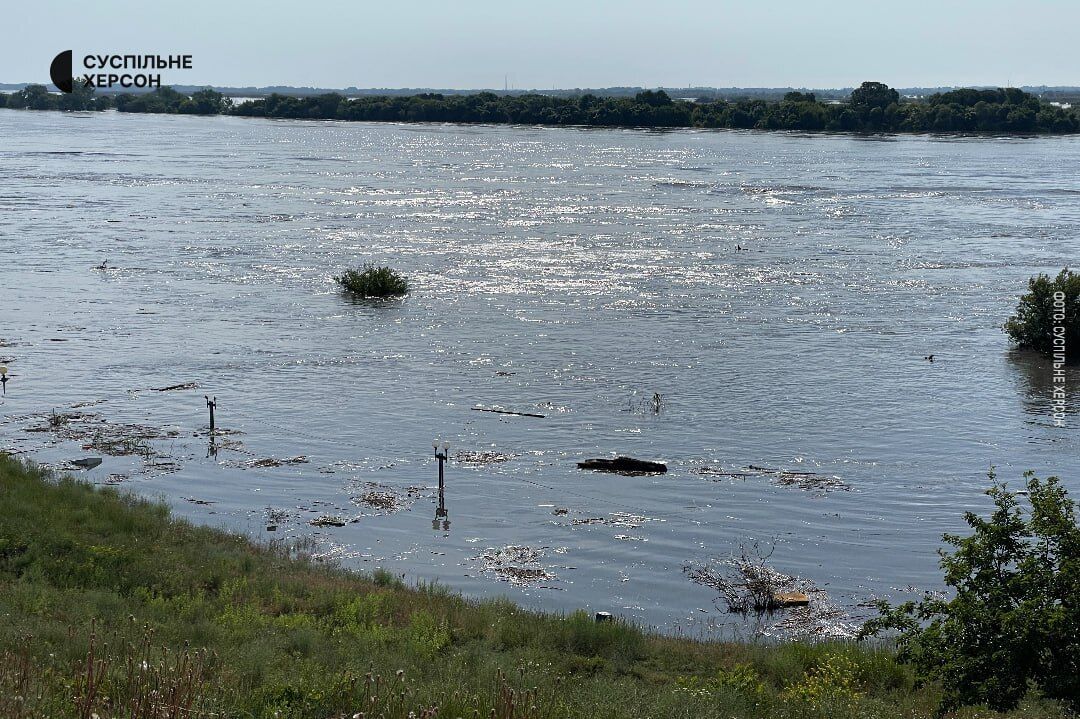 В Олешках є перші загиблі, у Херсоні продовжується підвищення рівня води: все про наслідки підриву Каховської ГЕС