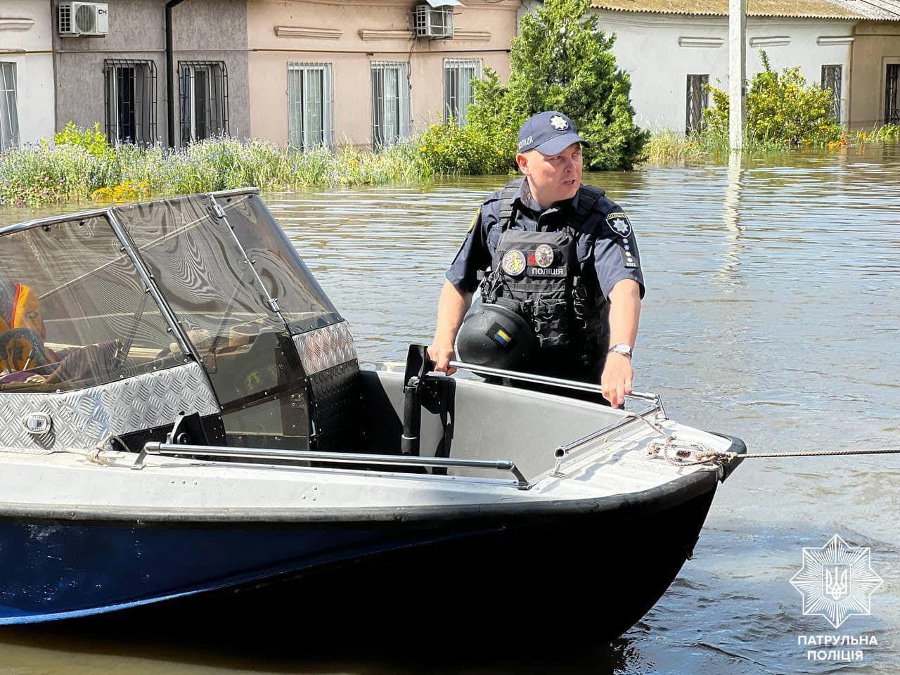 В Олешках є перші загиблі, Гола Пристань може повністю піти під воду: все про наслідки підриву Каховської ГЕС (оновлюється)