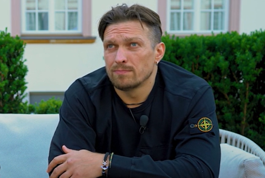 Усик резко сменил имидж перед боем с Дюбуа: как сейчас выглядит украинский чемпион мира