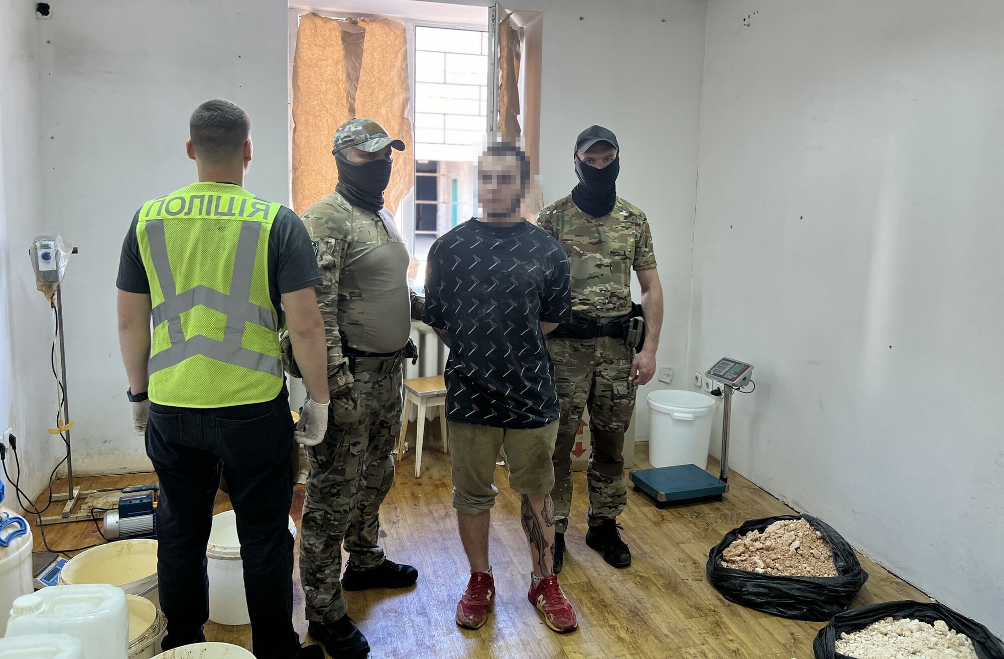 У Києві та Одесі затримали двох наркодилерів із партією "товару" на $130 тис. Фото й відео