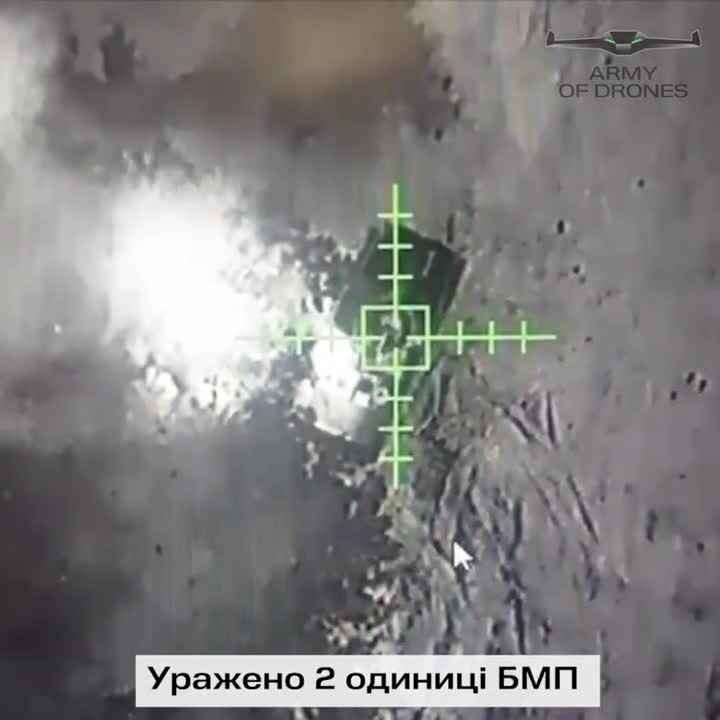 Українські бійці за один виліт дронів знищили три російські танки, дві БМП та склад БК. Відео