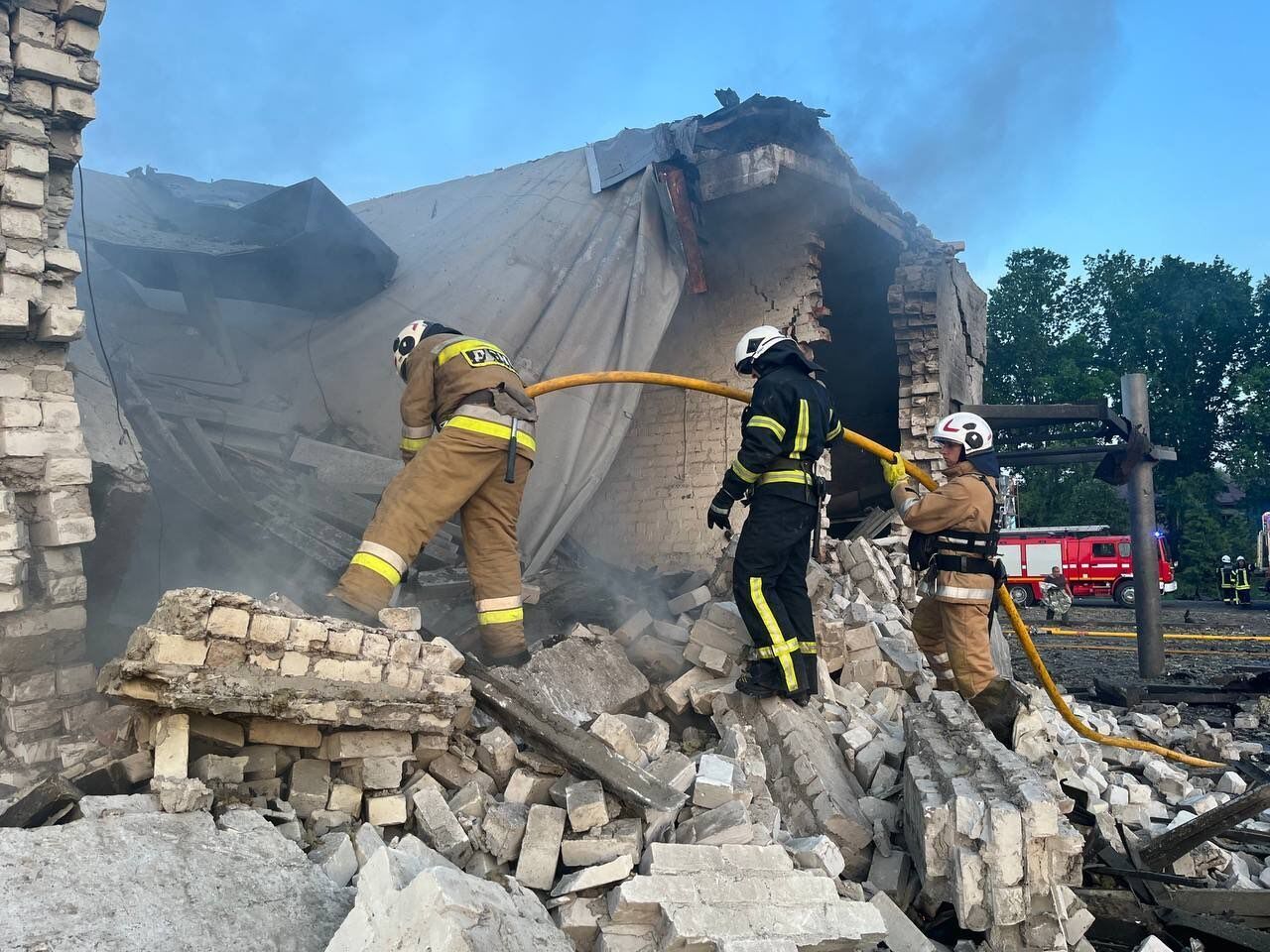 Окупанти завдали ракетного удару по Уманщині: кількість постраждалих зросла до 10. Фото і відео