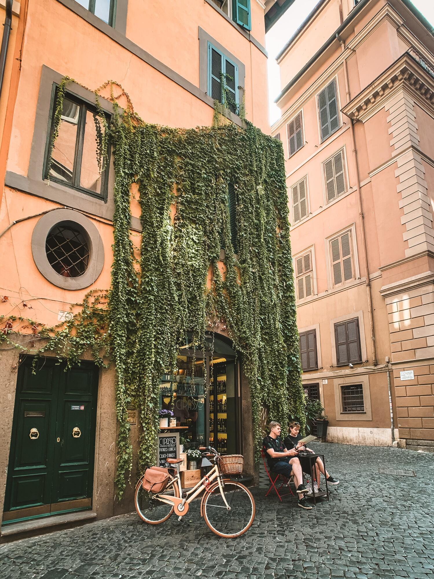 Це може зіпсувати все: сім "непробачних" помилок, яких припускаються туристи в Римі