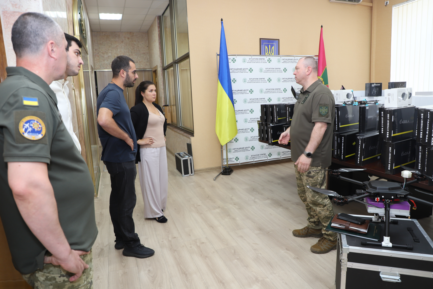  Еще 200 дронов будут уничтожать оккупантов: пограничники получили их от БФ Александра Трухина
