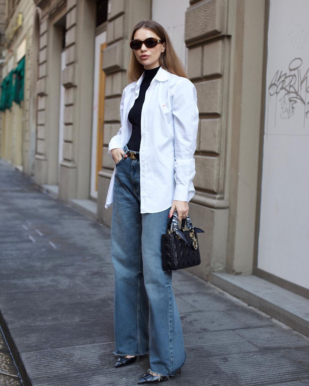 Красота в простоте: 5 комбинаций с джинсами, которые еще долго не будут выходить из моды