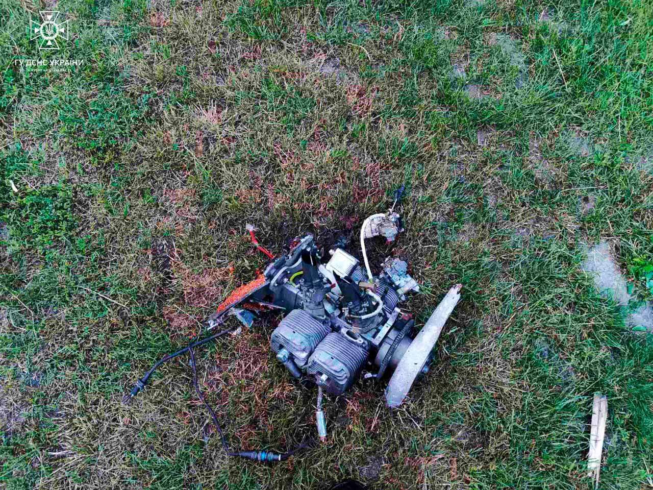 Пошкоджено будинки, сталася пожежа: з'явилися дані про наслідки атаки російськими дронами на Київщині. Фото