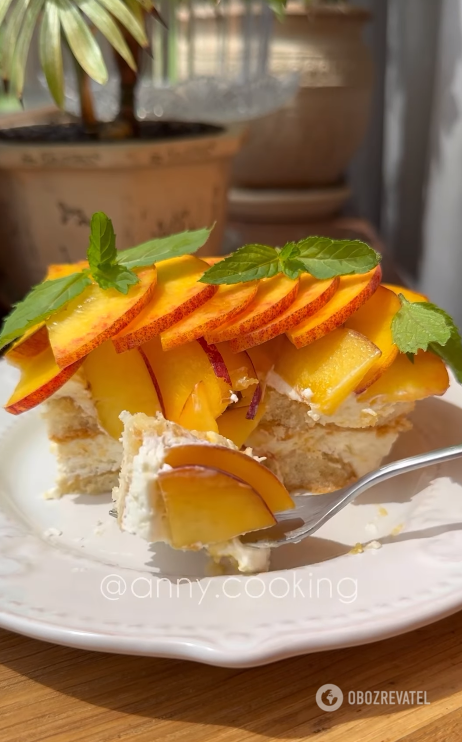 Персиковое тирамису за 20 минут: как приготовить эффектный сезонный десерт