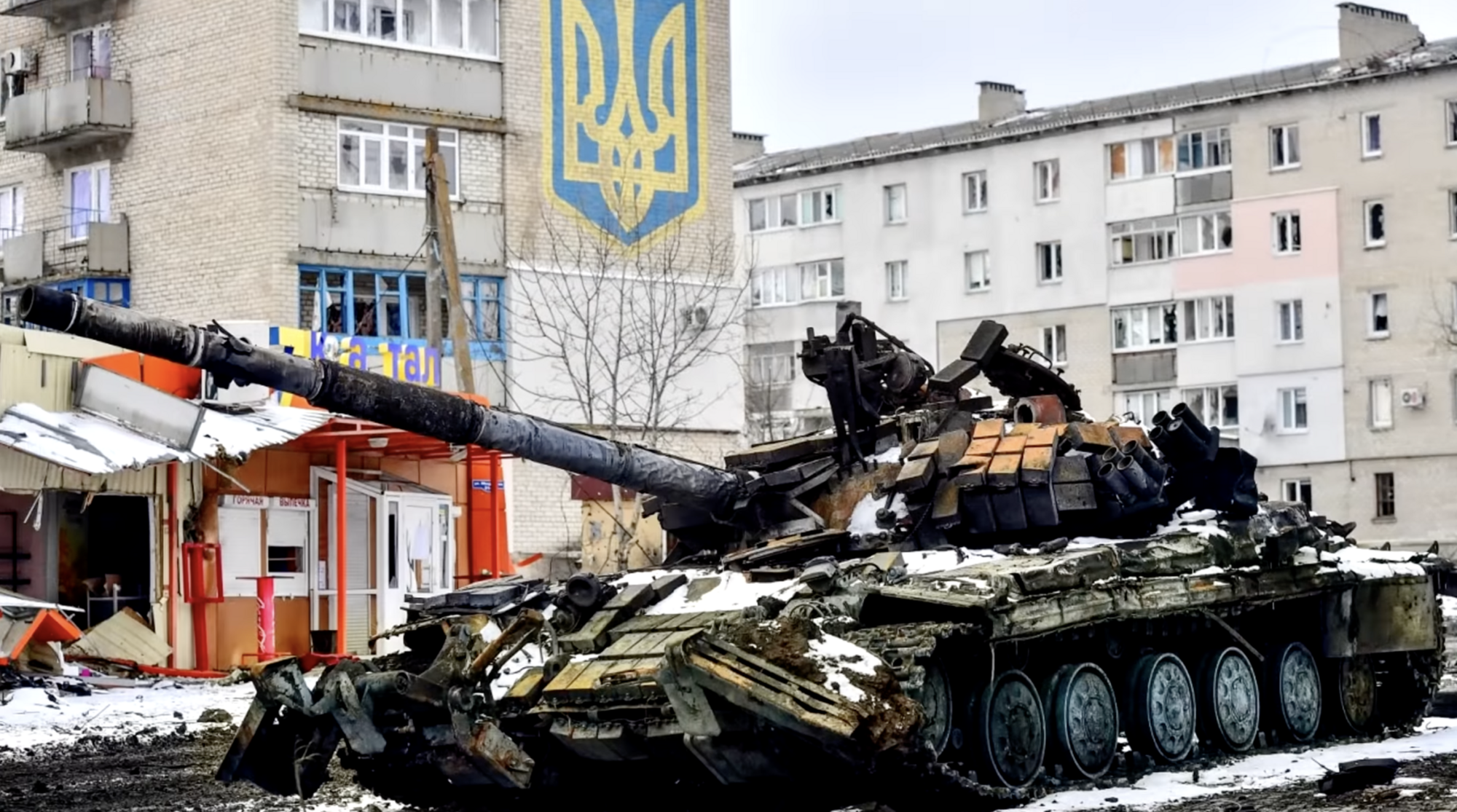 Российский фильм опозорился из-за отфотошопленного кадра с танком в Украине и случайно разоблачил РФ на лжи о срочниках