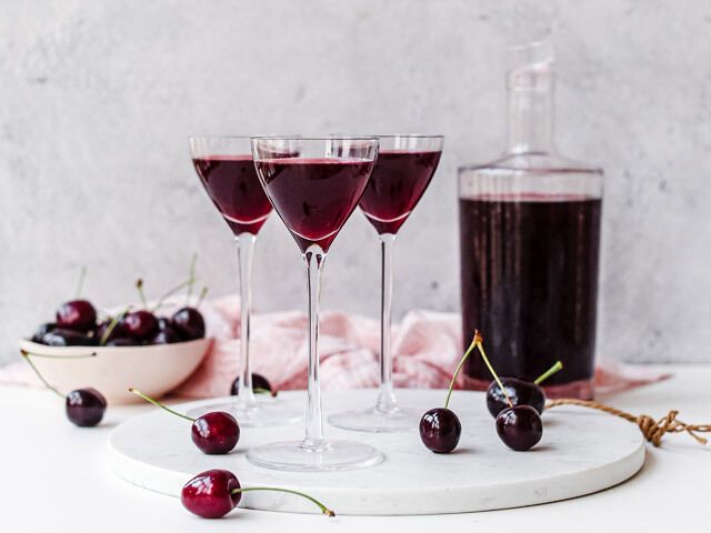Домашняя ароматная вишневка на водке: как приготовить