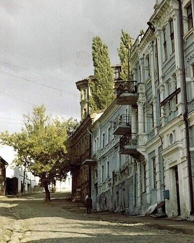 У мережі показали, який вигляд мала одна з найвідоміших та найстаріших вулиць Києва у 1978 році. Унікальні фото