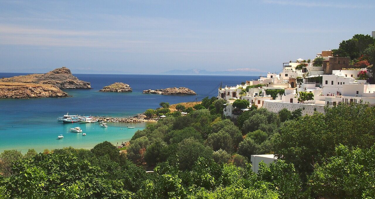 Літня відпустка у Греції: 5 найкращих курортів 2023 року