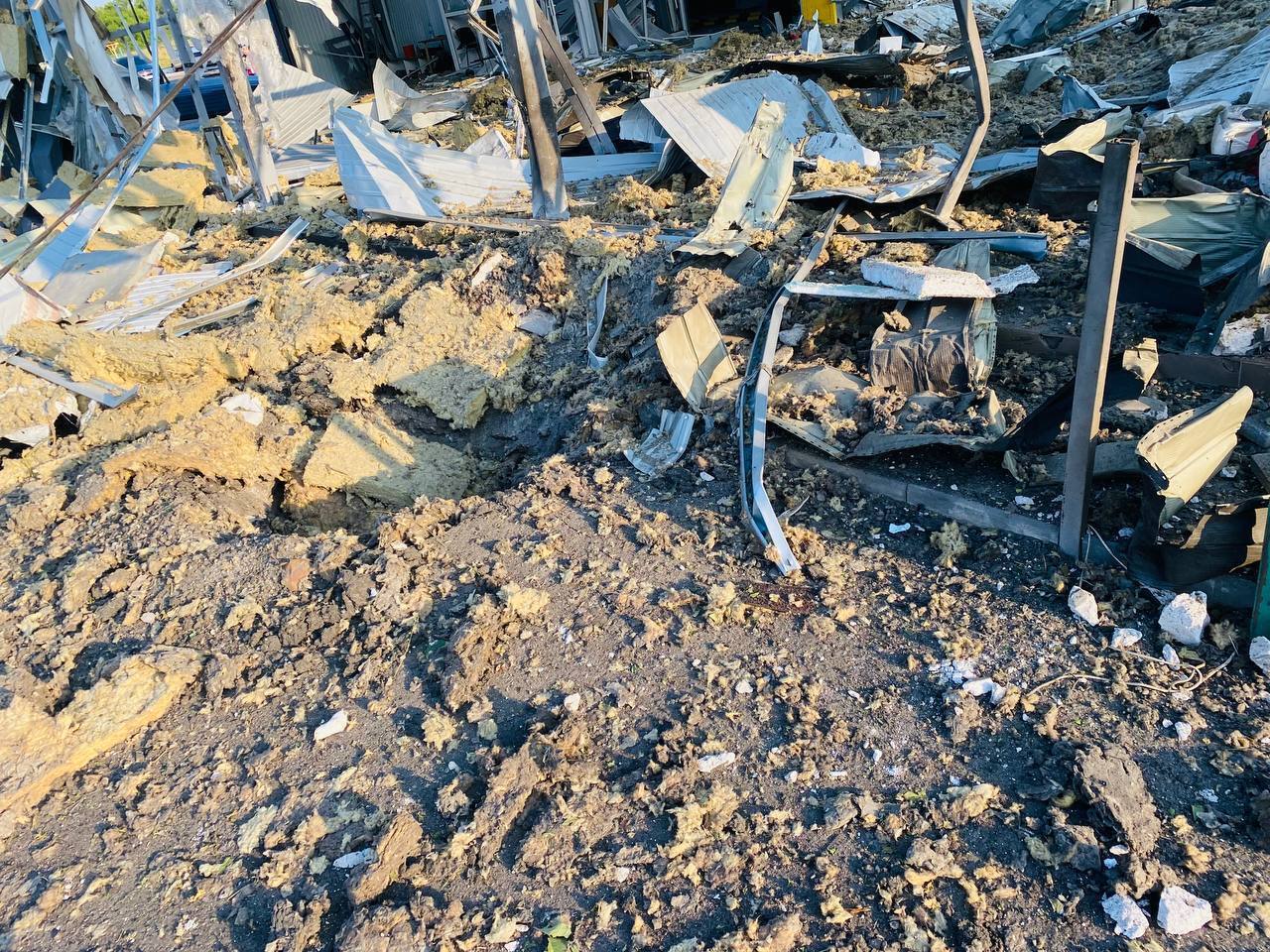 Оккупанты нанесли удар по Запорожью, поврежден инфраструктурный объект: есть пострадавший. Фото