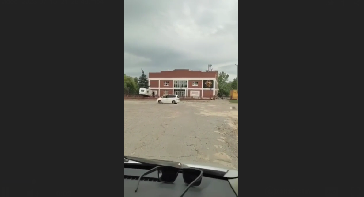 Ефектно прилетіло: ЗСУ передали "привіт" окупантам в Олешках. Відео