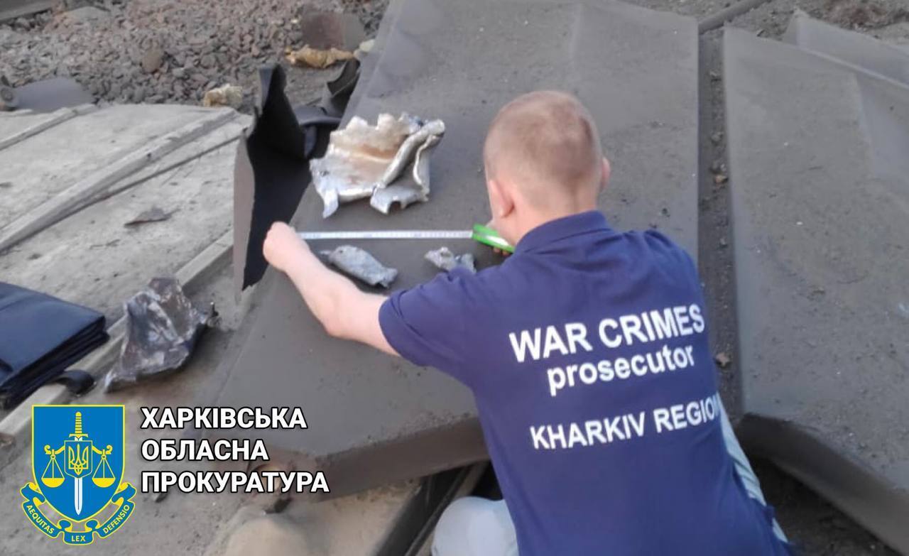 Окупанти чотири рази за день обстріляли Харків ракетами: є жертва та поранені. Фото