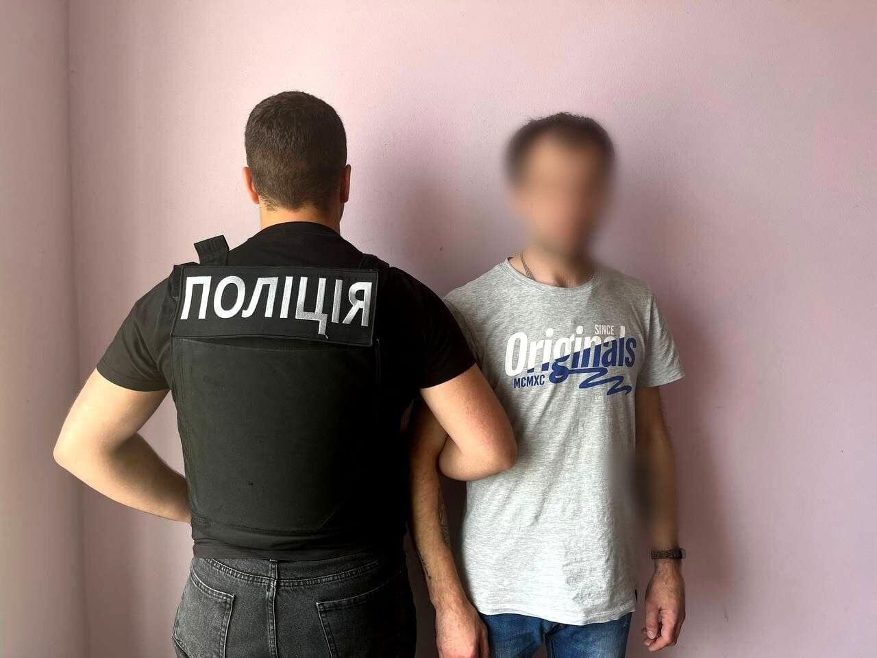 На Киевщине злоумышленник годами скрывался от полиции, выдавая себя за брата-близнеца. Фото