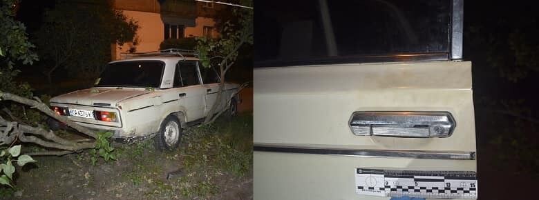 В Киеве рецидивист угнал автомобиль, а затем на нем въехал в дерево. Фото