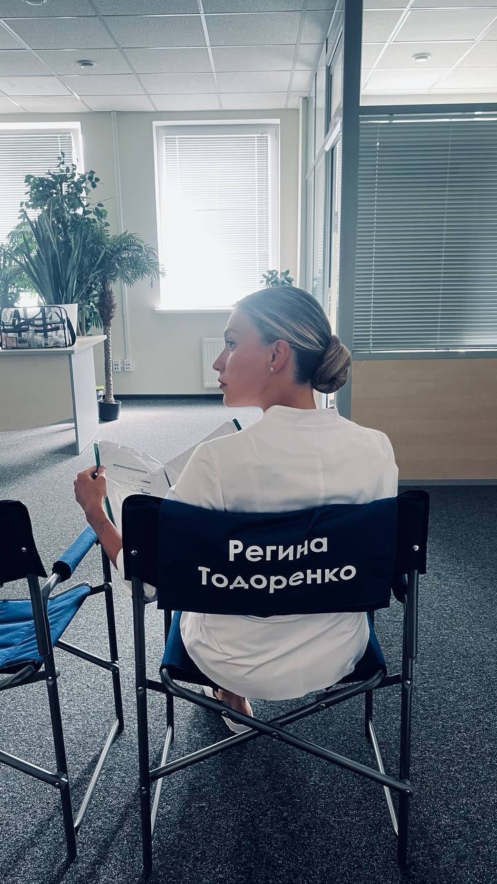 Мовчить про вбивства українців, але хоче до Одеси: як Регіна Тодоренко заробляє криваві рублі