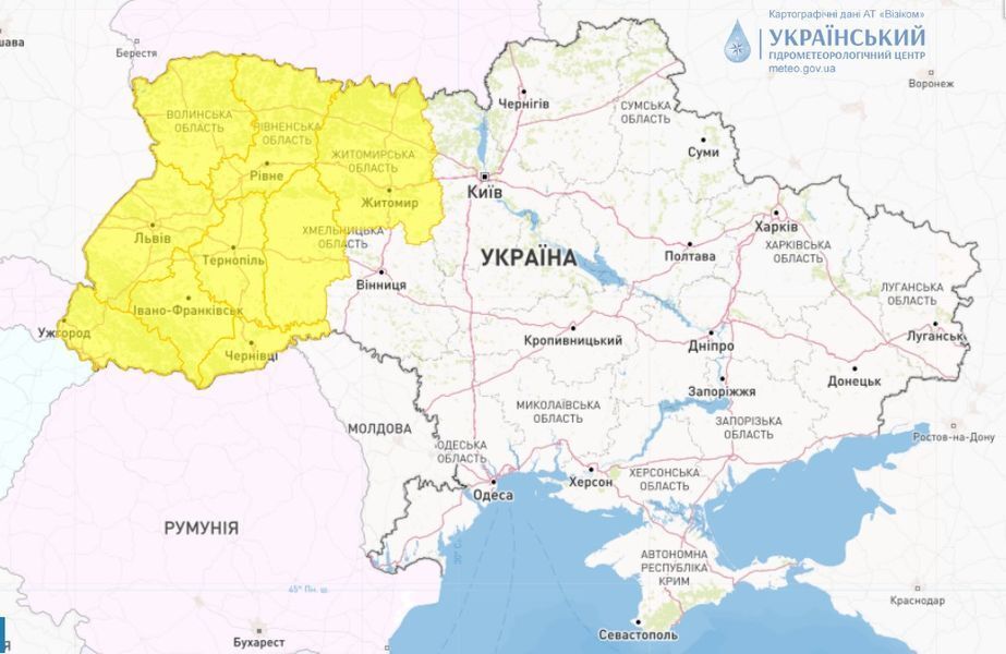 Майже всю Україну накриють дощі з грозами: синоптики уточнили прогноз на вівторок. Карта