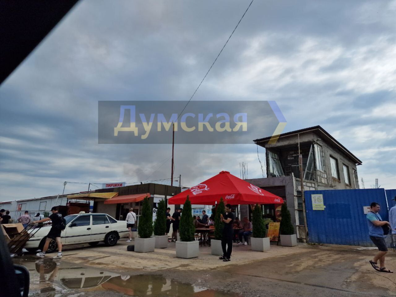 Сбитая ракета упала в жилом квартале, есть раненые: детали ночной атаки РФ на Одессу. Фото и видео