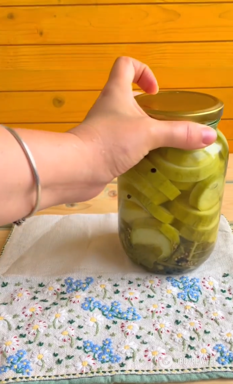 Мариновані кабачки по-болгарськи: ідеальна овочева закуска на зиму 