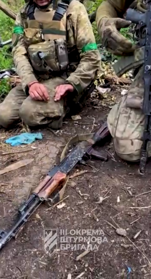 Оккупанты пришли воевать в Украине с "мосинкой" родом из 19 века. Видео