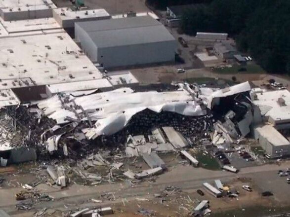Сплошные руины: торнадо разрушил фармацевтический завод Pfizer в США. Видео