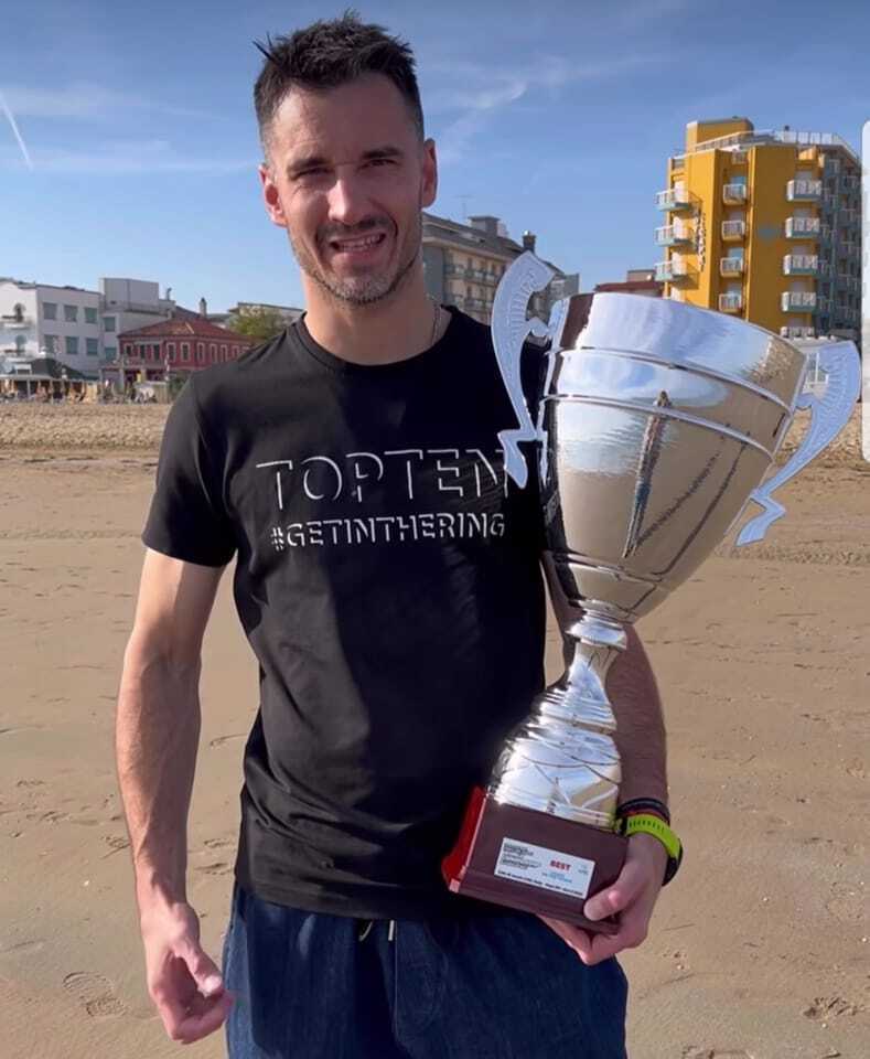 "Ось вам зброя, воюйте": чемпіон світу з Києва розповів про звикання Європи до війни та тривоги за кордоном