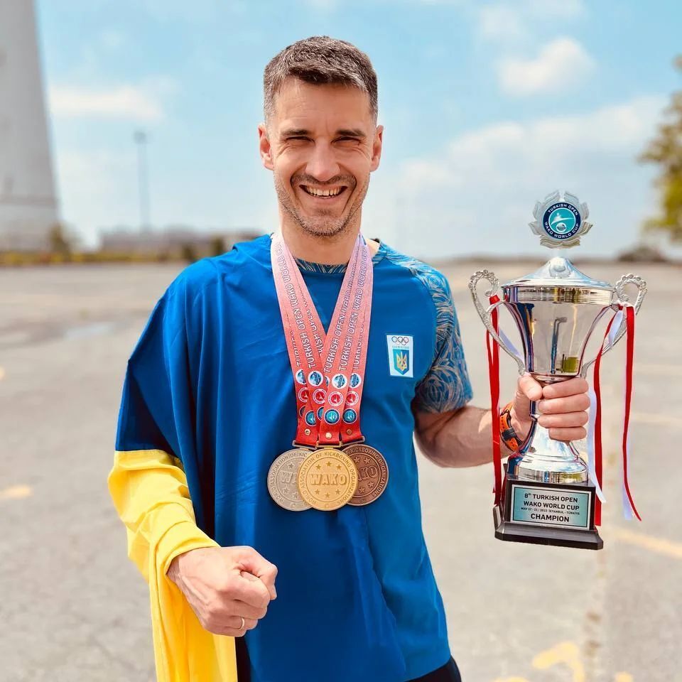 "Ось вам зброя, воюйте": чемпіон світу з Києва розповів про звикання Європи до війни та тривоги за кордоном