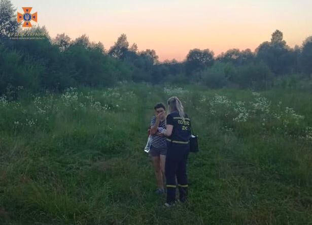 На Івано-Франківщині знайшли мертвою 13-річну дівчинку, яка впала в Дністер: деталі трагедії. Фото 