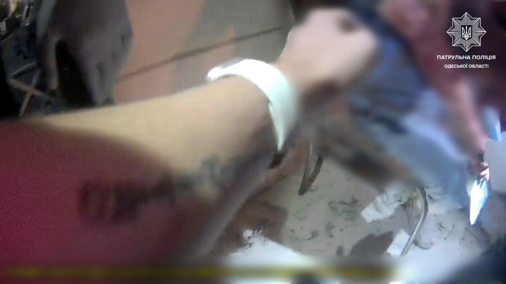 Люди кричали из-под завалов: патрульные показали первые минуты после ударов оккупантов по Одессе. Видео