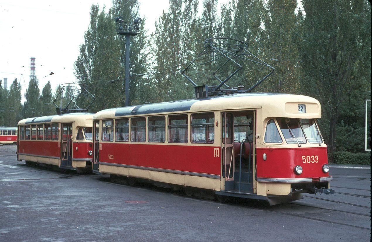 У Києві в 1960-х роках їздили трамваї із спеціальною системою боротьби із "зайцями". Як виглядали