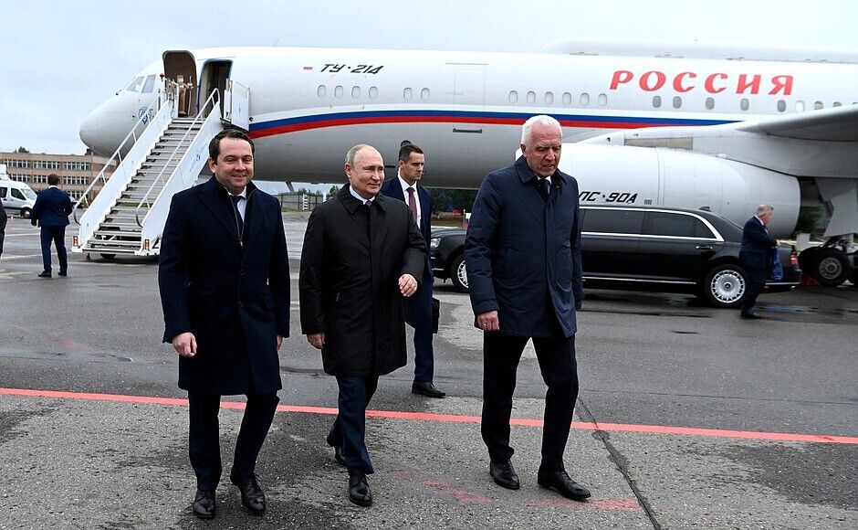 Путин прилетел в Мурманск