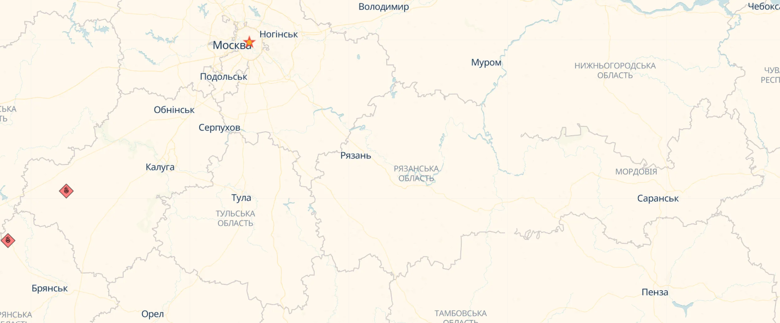 Окупанти заявили про атаку дронів на аеродром в Криму і авіабазу в Рязані: у результаті вибуху виникла вирва